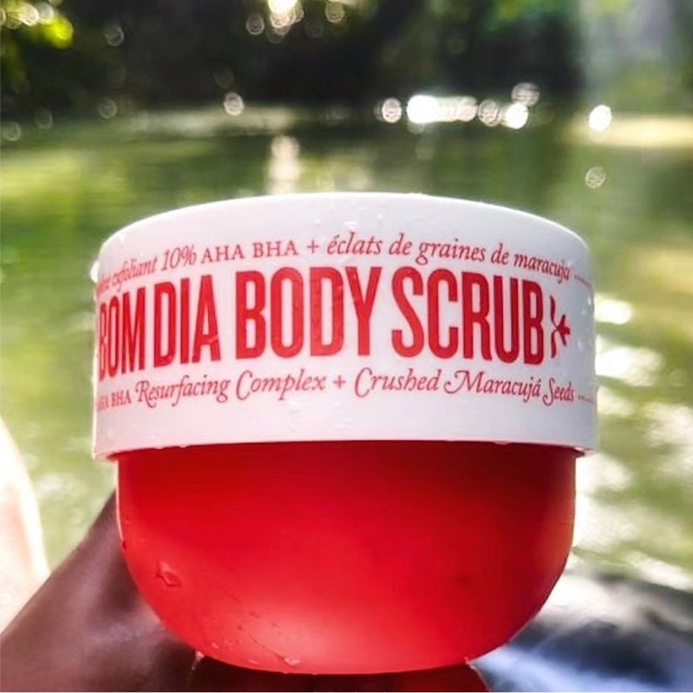 NEW✅Sol De Janeiro Bom Día Body Scrub